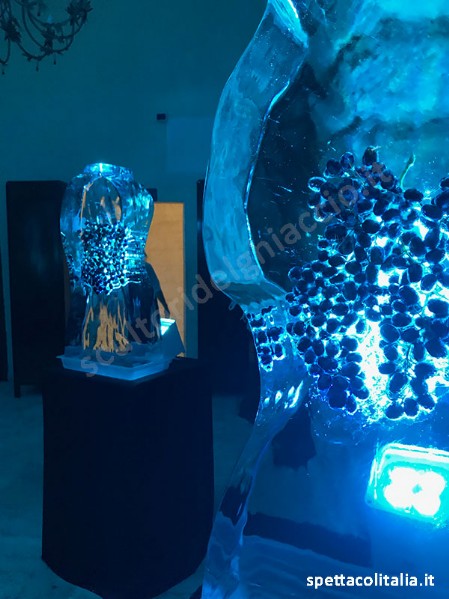 Sculture di ghiaccio con frutta expo Expo frutta nel ghiaccio
