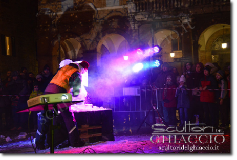 Spettacoli per feste sculture di ghiaccio